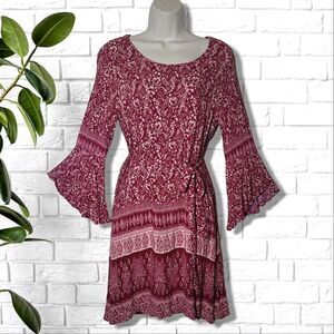 Francesca's Blue Rain Boho Paisley Red & White Bell Sleeve Flowy Dress